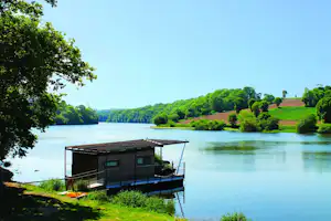 Camping Au Bocage du Lac - Mobilheim vom Campingplatz auf dem See