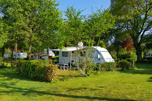 Camping Au Bocage du Lac - Stellplatz vom Campingplatz im Grünen