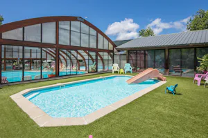 Yelloh! Village Les 4 Montagnes - Kinderbecken am Pool des Campingplatzes
