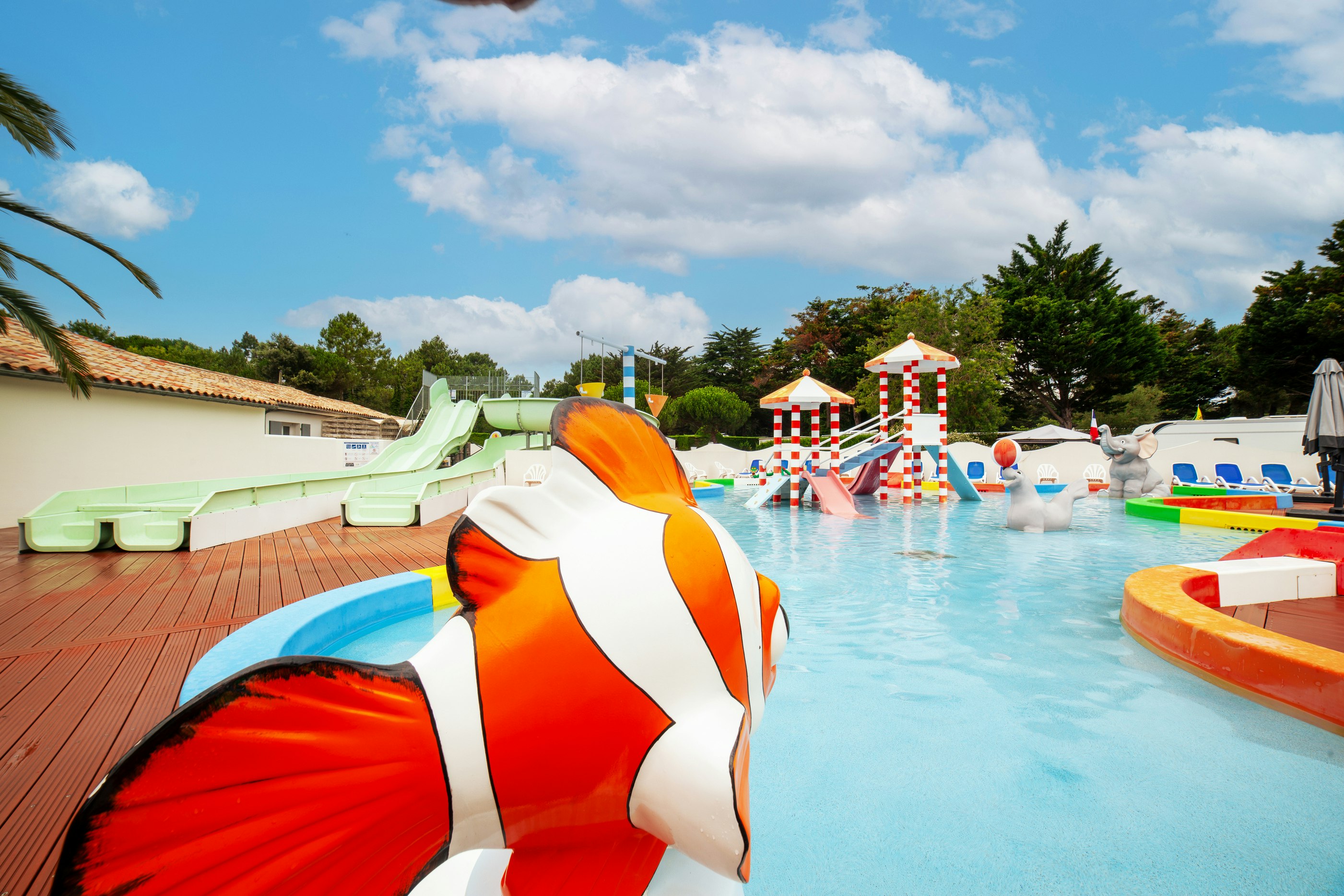 Camping Au Val de Loire en Ré  CAMPING AU VAL DE LOIRE EN RÉ  - Wasserspielplatz für Kinder auf dem Campingplatz