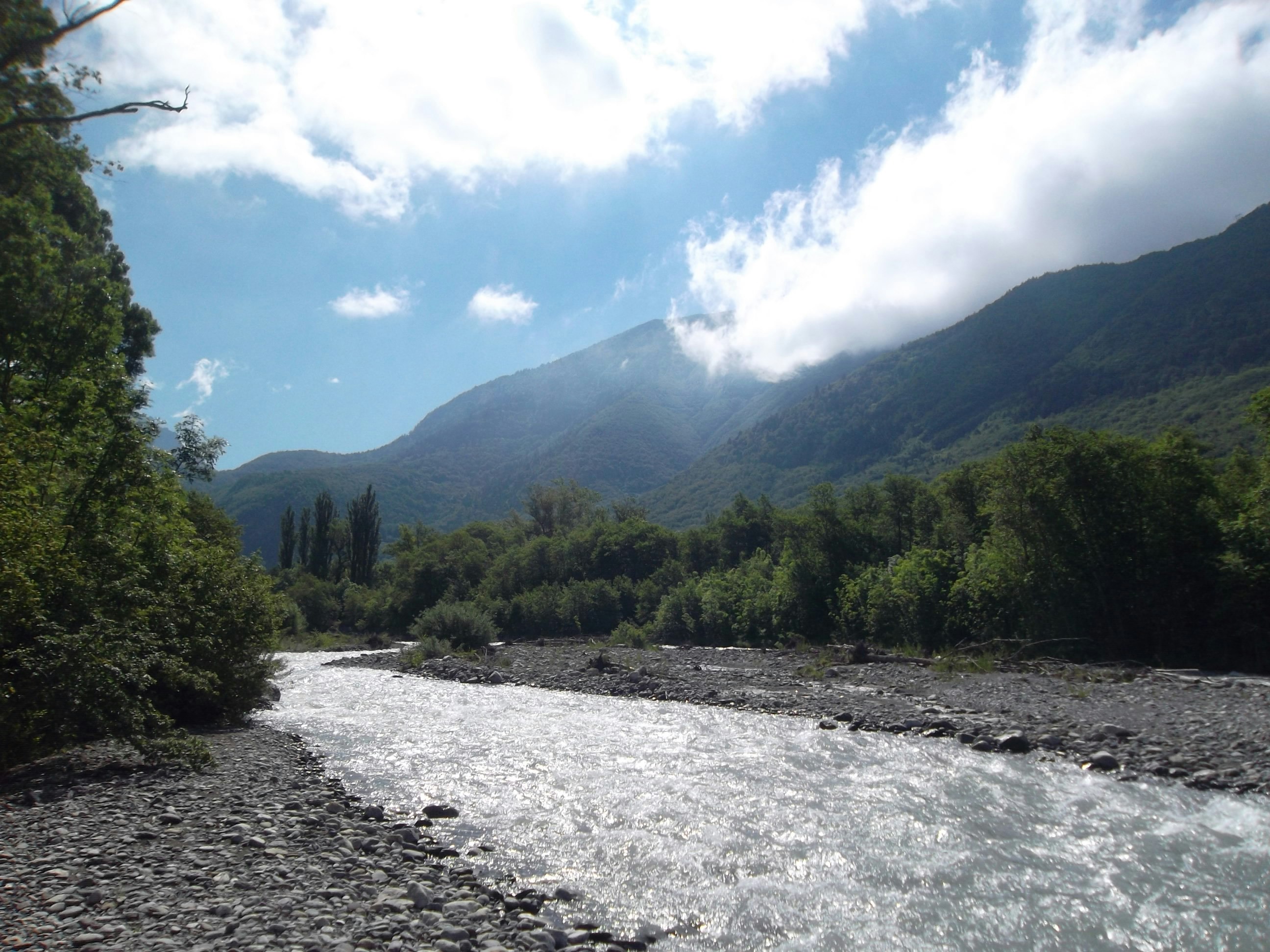 Camping au Valbonheur - Blick auf den Fluss am Campingplatz