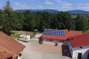 Camping auf dem Kapfelberg - Campingplatz Rezeption aus der Vogelperspektive