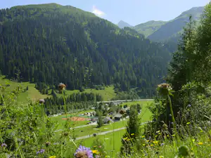 Camping Splügen - Campingplatz mit Blick auf die Berge