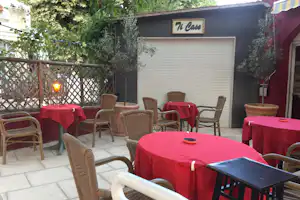 Camping Aux Tonneaux - Bar Terrasse auf dem Campingplatz