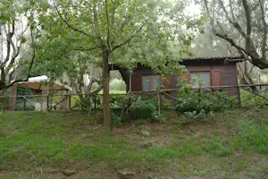 Camping Azzurro - Mobilheim vom Campingplatz mit Terrasse