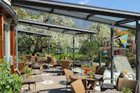 Camping Badlerhof  -  Restaurant vom Campingplatz mit Terrasse im Grünen