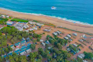 Camping Village Baia Blu la Tortuga - Campingplatz aus der Vogelperspektive
