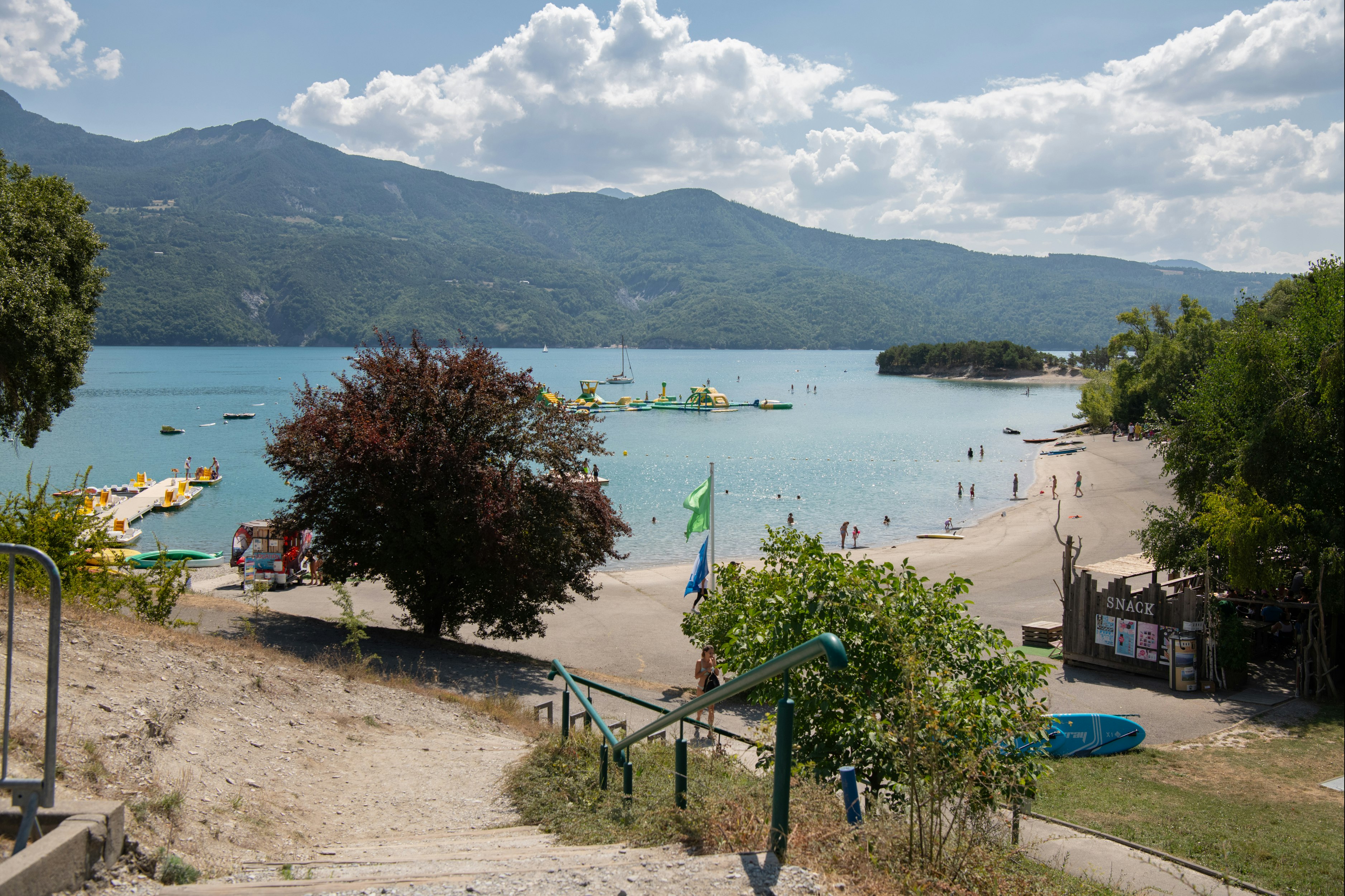 Camping Baie de la Chapelle - Blick auf den Badestrand am Campingplatz
