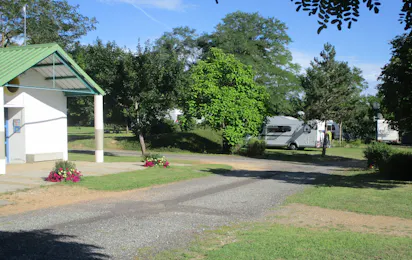 Camping Base de Loisirs d'Iloa