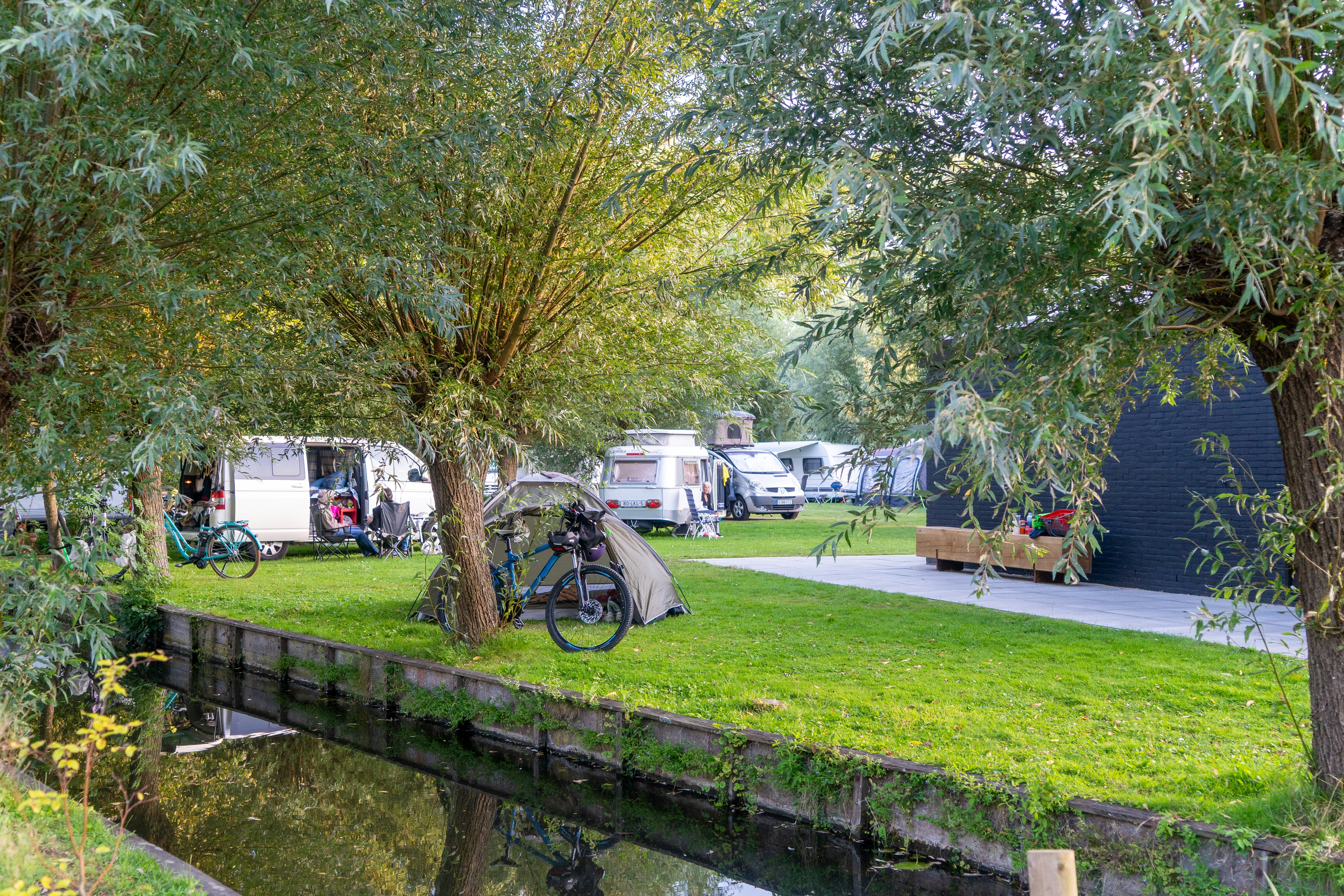 Camping Batenstein  BijBatenstein stadscamping Woerden - Zeltplätze bei den Standplätzen