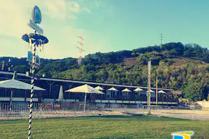 Camping Beachclub Fachbach an der Lahn - Restaurant Terrasse auf dem Campingplatz
