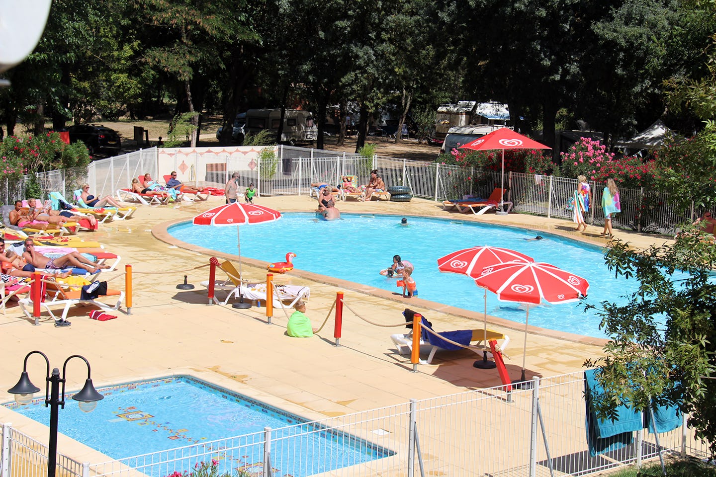 Camping Beau Rivage (Cardet)