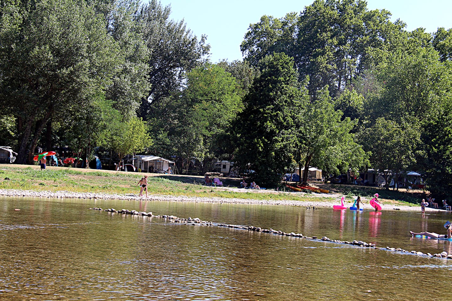 Camping Beau Rivage (Cardet)
