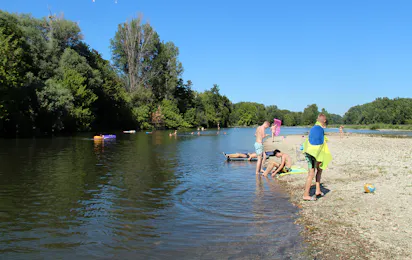 Camping Beau Rivage (Cardet)
