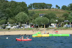Camping Beau Rivage Pareloup - Wassersportaktivitäten auf dem Pareloup-See