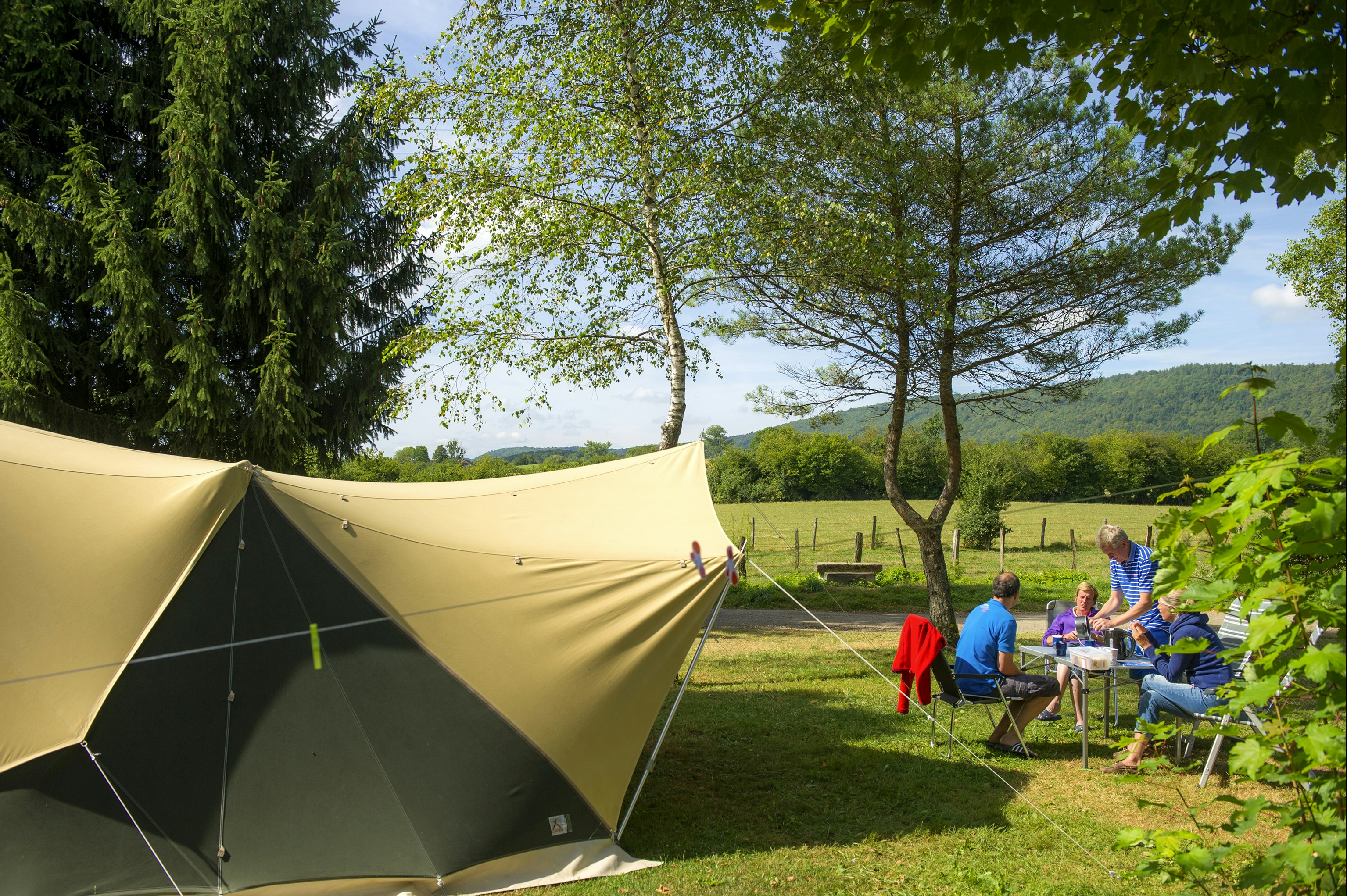 Sites et Paysages Beauregard  Camping Beauregard - Standplätze auf dem Campingplatz