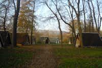 Camping Bei Jena - Miethütten im Wald auf dem Campingplatz