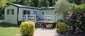 Camping Bel Air - Bungalow mit Veranda auf dem Campingplatz