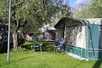 Camping Bellavista  -  Wohnwagenstellplatz und Wohnmobilstellplatz vom Campingplatz auf grüner Wiese