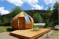 Camping Belle Hutte - Mobilheim mit Terrasse auf dem Campingplatz 