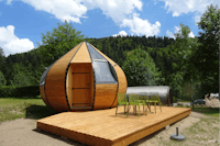 Camping Belle Hutte - Mobilheim mit Terrasse auf dem Campingplatz 