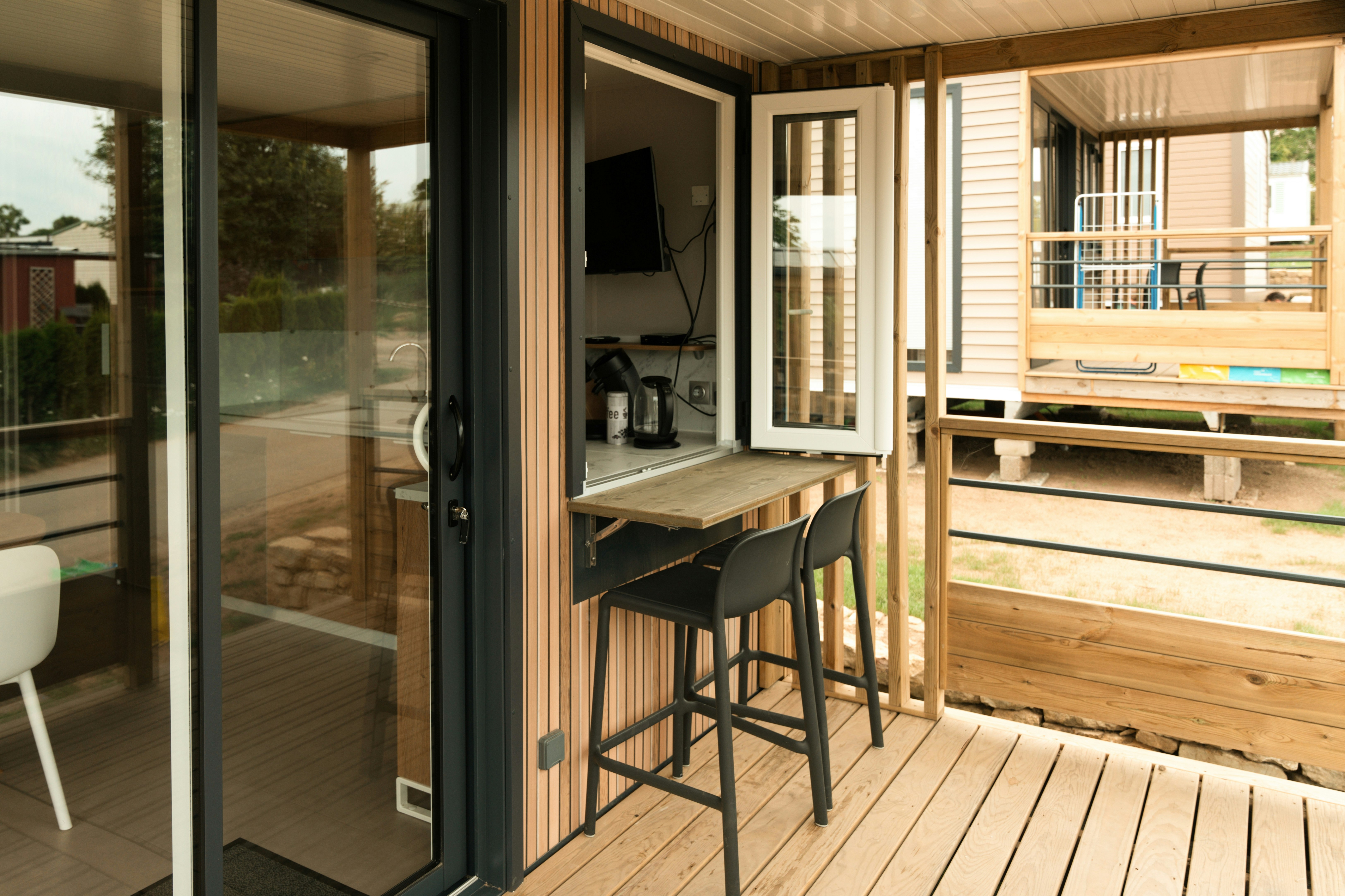 Camping Belle-Vue 2000 - Durchreich Kaffetheke Mobilheim