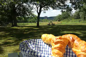 Camping Belle Vue - Frische Backwaren auf dem Campingplatz