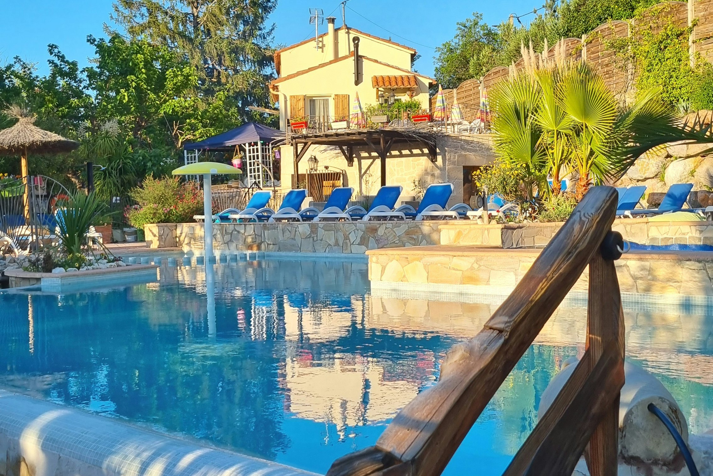 Camping Bellevue (Ria-Sirach)