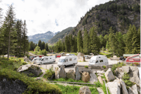 Camping Bergkristall Pfelders - Stellplätze mit Blick auf die Berge