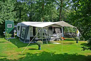 Camping Bij De Bronnen - Wohnmobil- und Wohnwagenstellplätze im Grünen