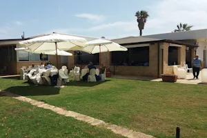 Camping Biscione - Restaurant mit Terrasse auf dem Campingplatz