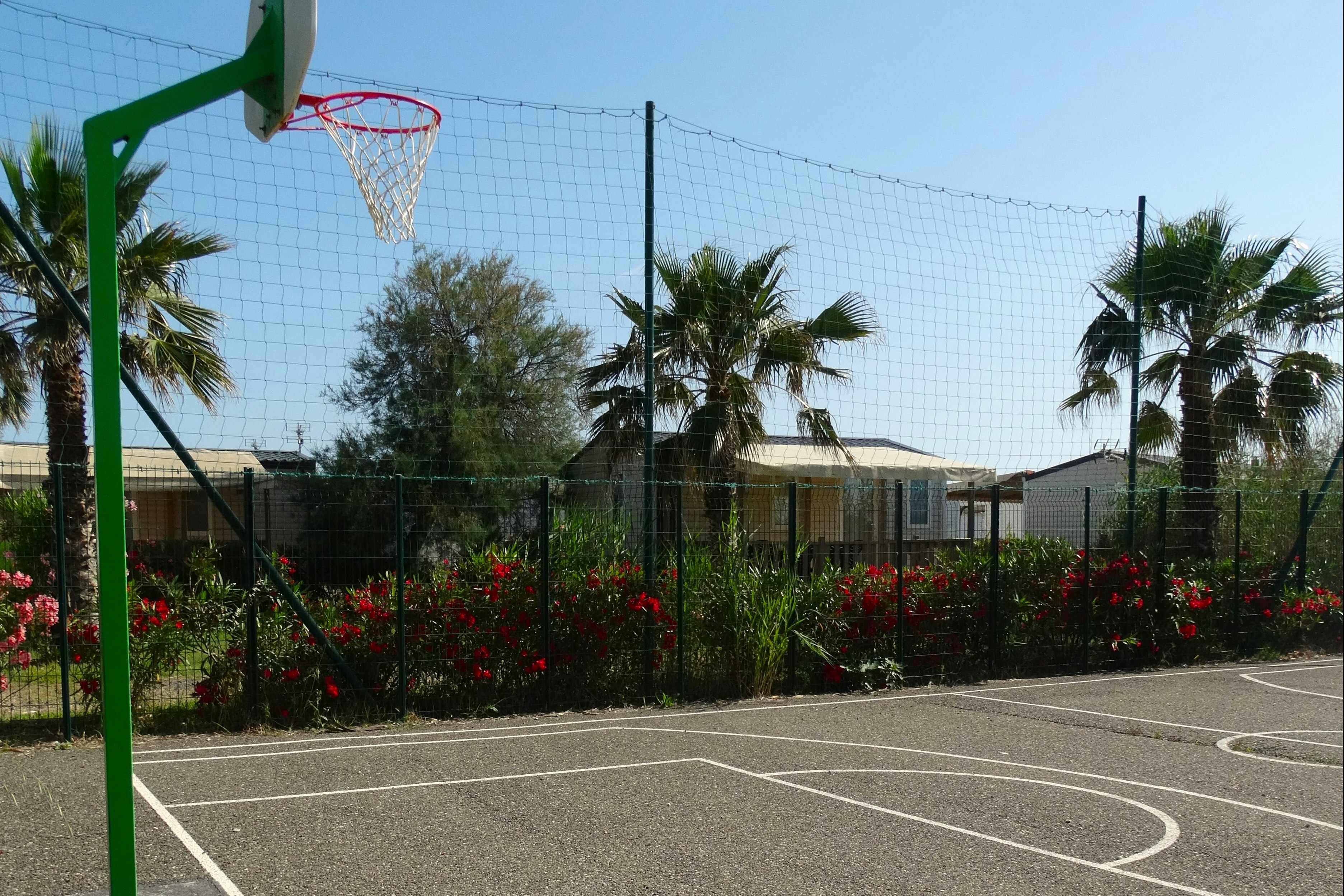 Camping Bleu Marine - Basketball auf dem Campingplatz