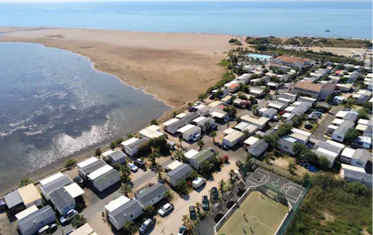 Camping Bleu Marine