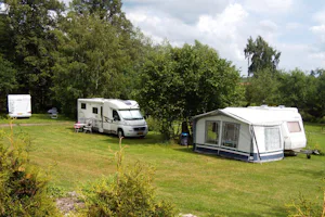 Camping Božanov - Wohnwagen- und Zeltstellplatz vom Campingplatz im Grünen