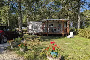 Camping Bois Guillaume - Mobilheim mit Terrasse auf dem Campingplatz