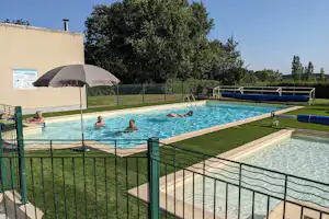 Camping Bois Guillaume - Freibad auf dem Campingplatz