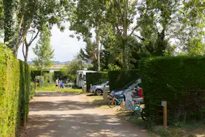Camping Bois Soleil - Standplätze auf dem Campingplatz