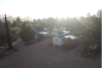 Camping Bola - Blick auf Mobilheime mit Terrasse auf dem Campingplatz