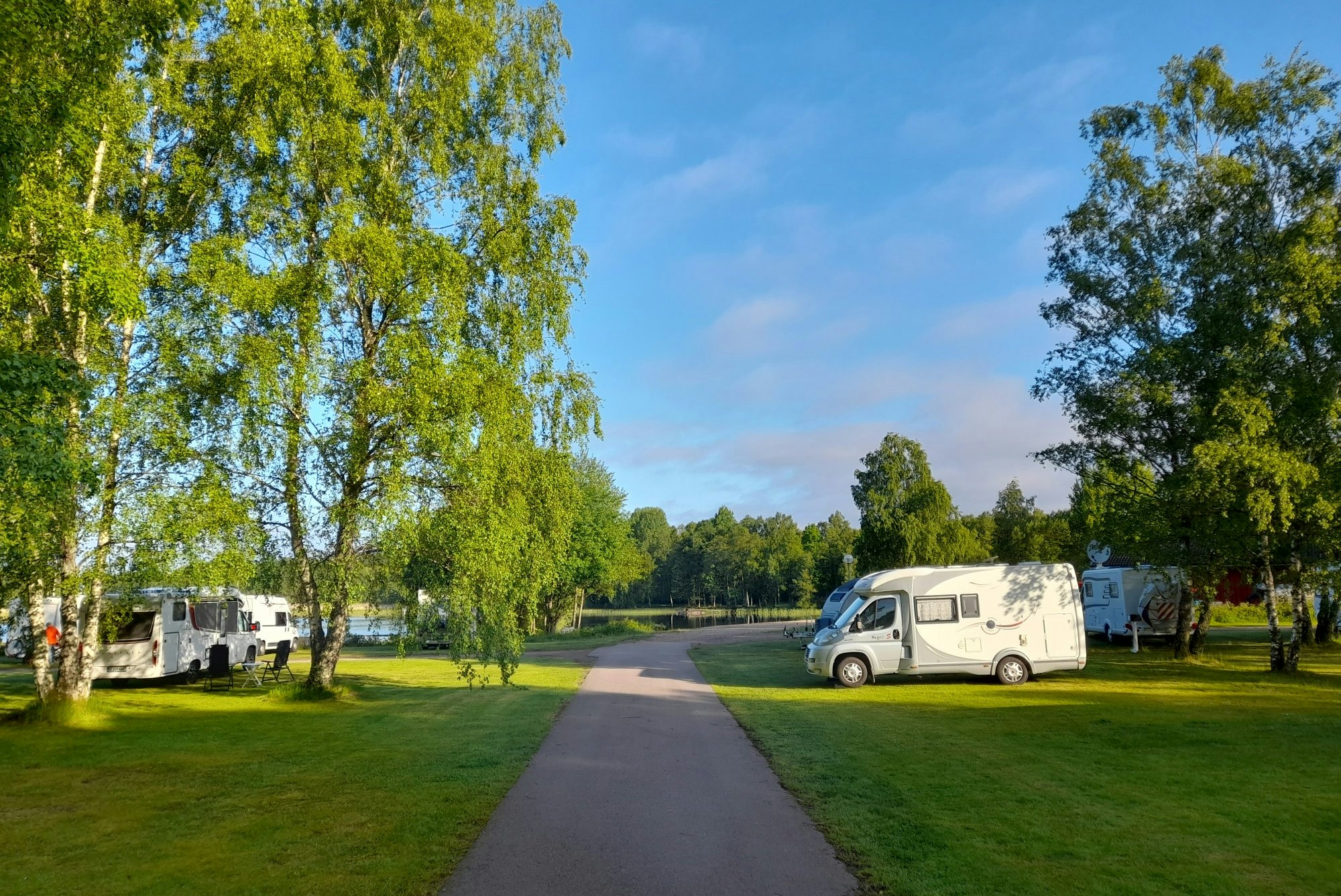 Camping Bolmen - Standplätze auf der Wiese auf dem Campingplatz