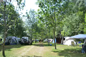 Camping Bordes de Graus - Wohnwagen- und Zeltstellplatz vom Campingplatz im Grünen