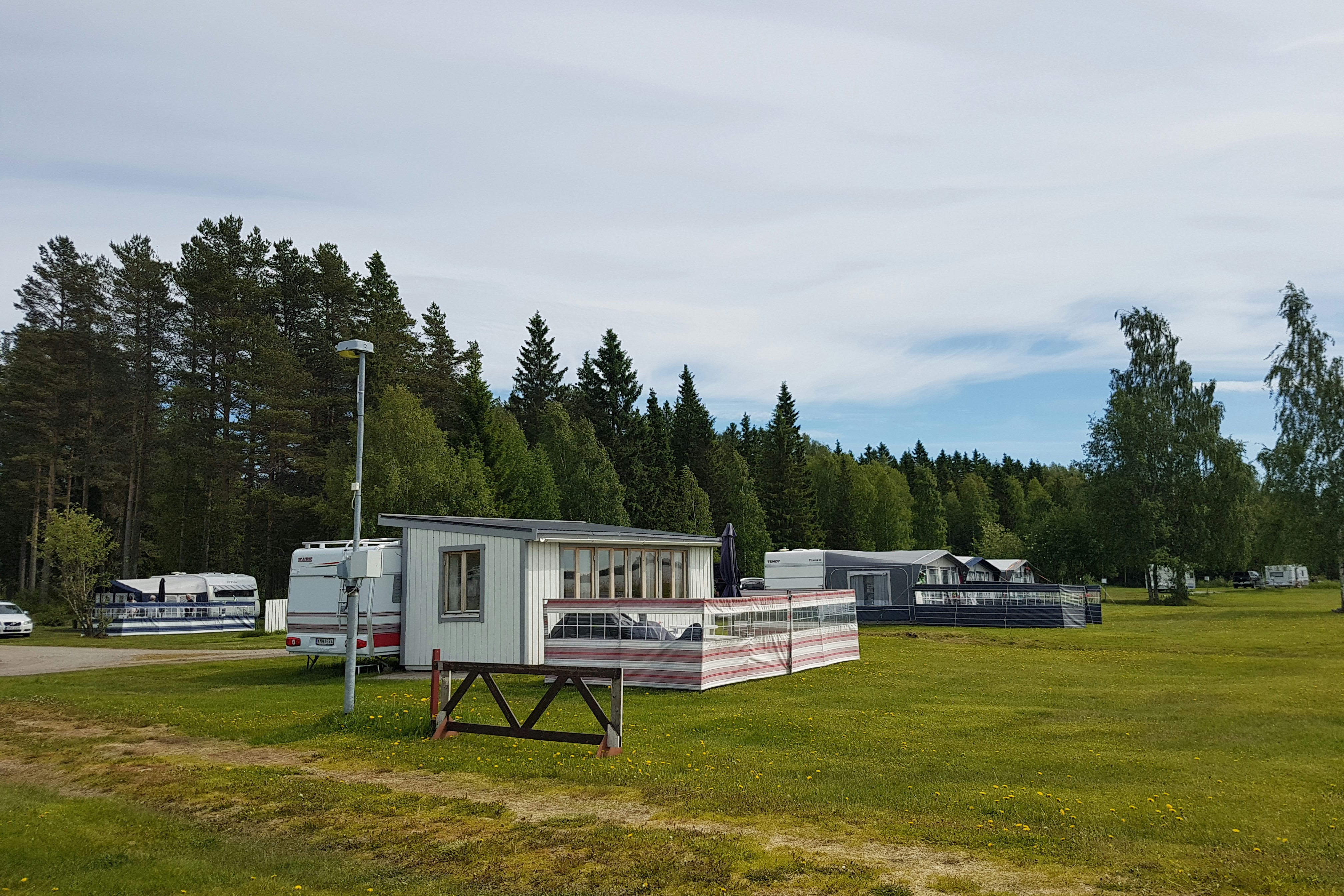 Camping Borgaruddens Havsbad - Wohnwagen- und Zeltstellplatz vom Campingplatz im Grünen
