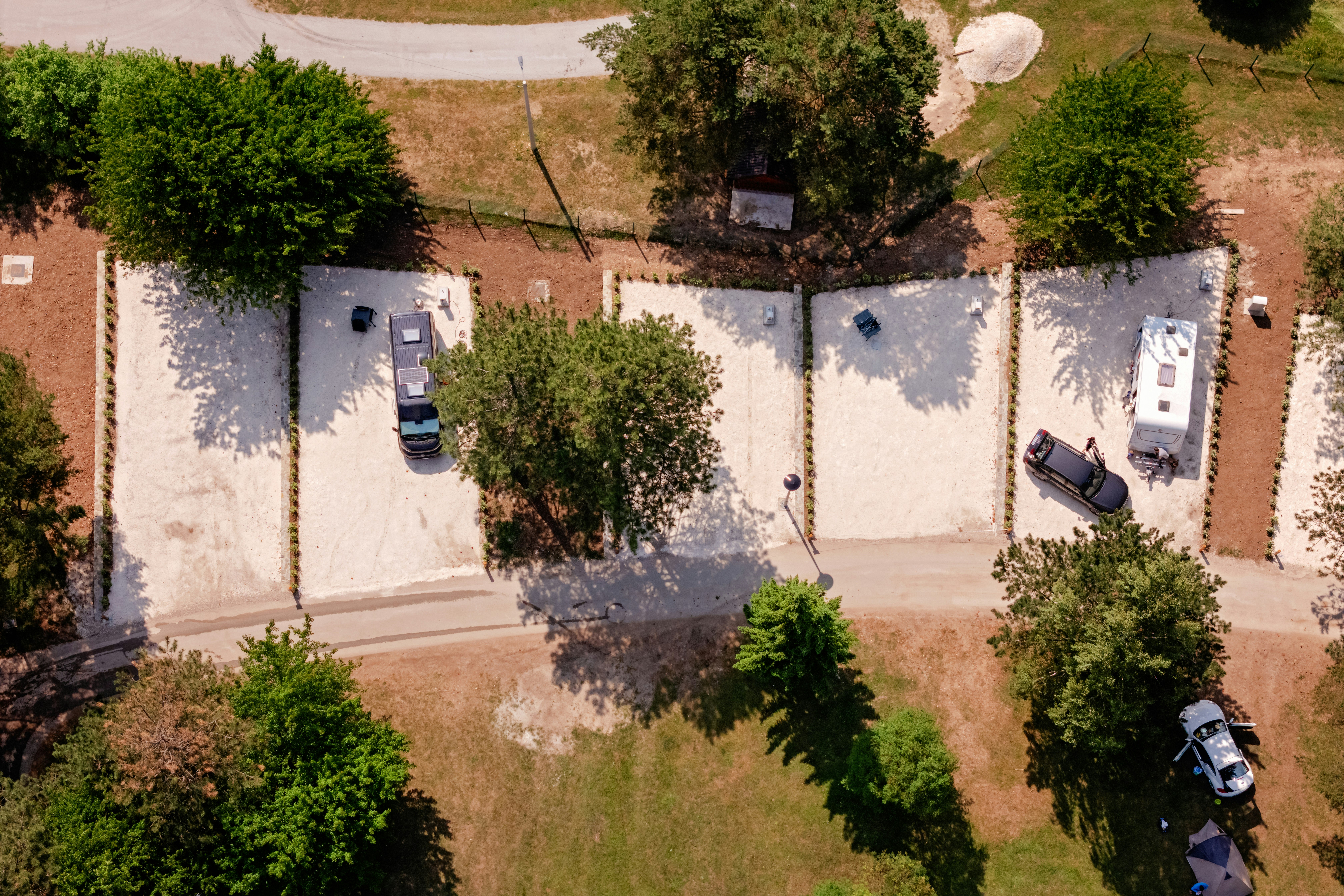 Camping Borje - Vogelperspektive auf die Standplätze auf dem Campingplatz