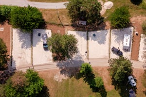 Camping Borje - Vogelperspektive auf die Standplätze auf dem Campingplatz