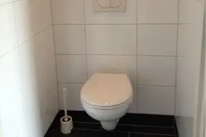 Camping Boschheide - Toilettenkabine auf dem Campingplatz