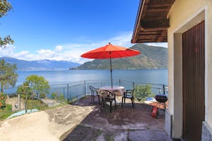 Camping Bosco - Mobilheim Terrasse mit Blick auf den See