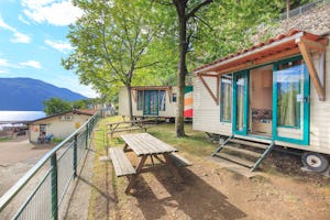 Camping Bosco - Mobilheimen mit Blick auf den See