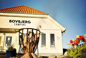 Bovbjerg Camping - Servicegebäude des Campingplatzes