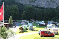 Camping Breithorn - Übersicht der Wohnwagen- und Wohnmobilstellplätzen auf dem Campingplatz