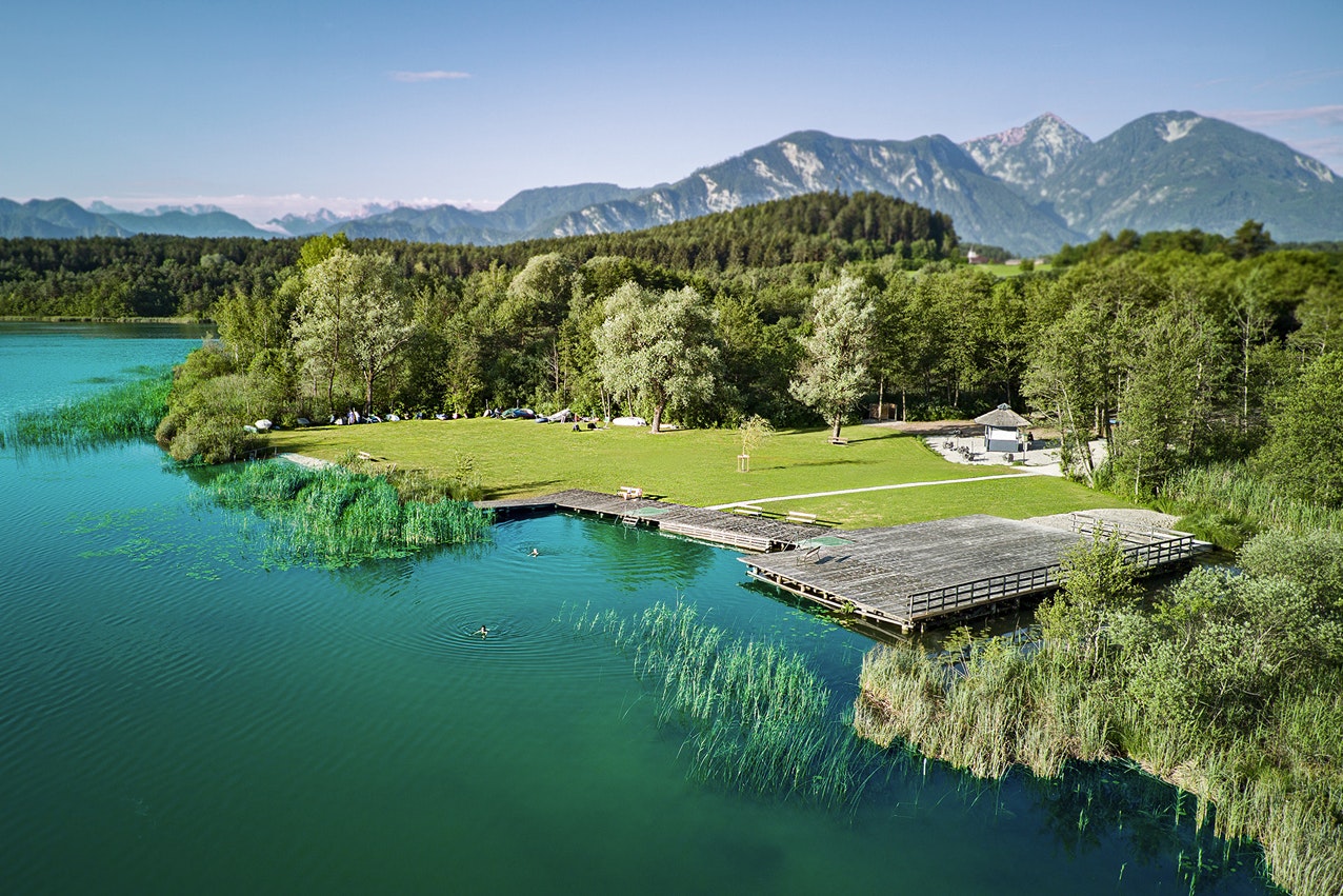 Camping Breznik Turnersee - Badestrand mit Liegewiese auf dem Campingplatz