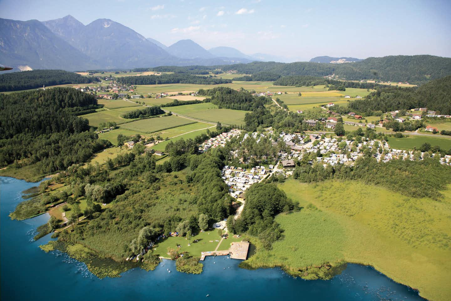 Camping Breznik Turnersee - Luftaufnahme auf den Campingplatz und die umliegende Natur